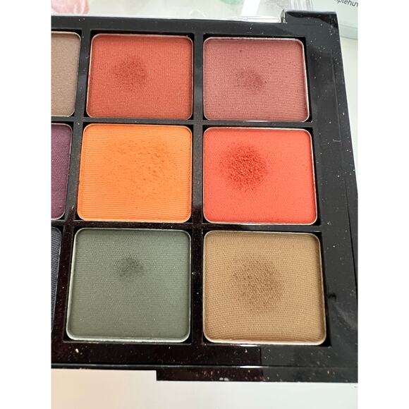 Viseart professional make up dark matte 04 eyeshadow palette 12 pan preowned - Picture 4 of 5